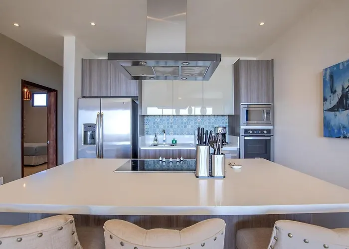 Ocean View Luxe Condo, 3br 3ba, 5 Minutes To Medano! Apartment Cabo San Lucas